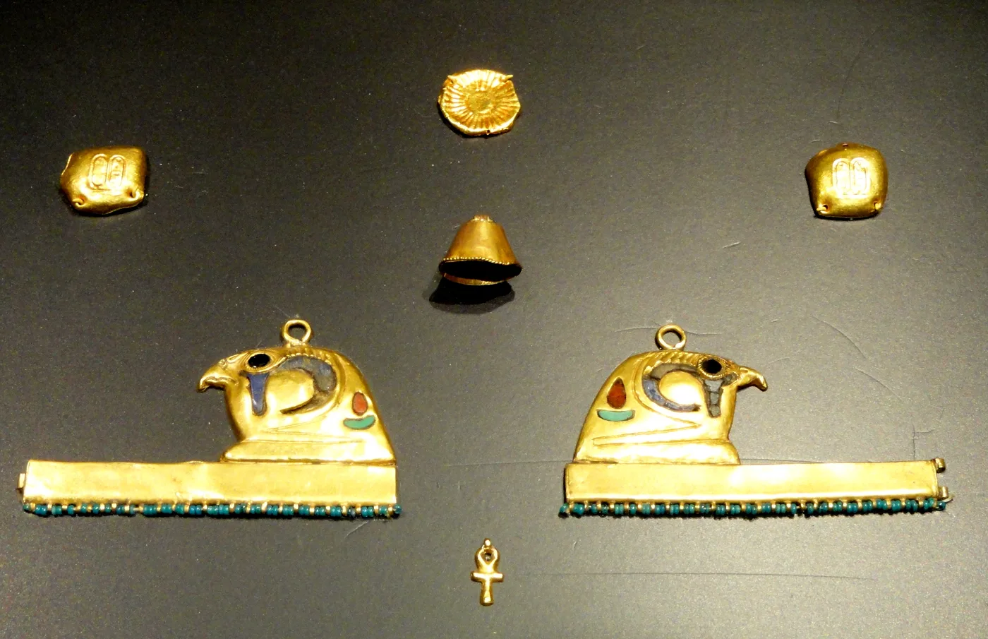 Grabschmuck Tutanchamuns aus Gold und Lapislazuli, Nelson-Atkins Museum of Art